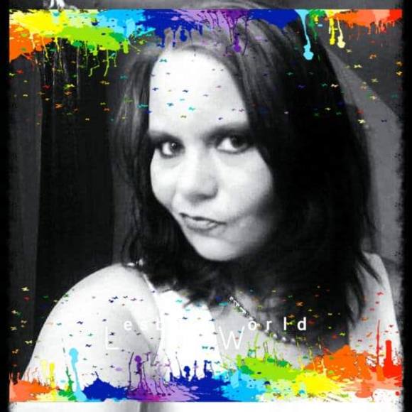 Meet your Posher, Beth - Picture 1 of 1